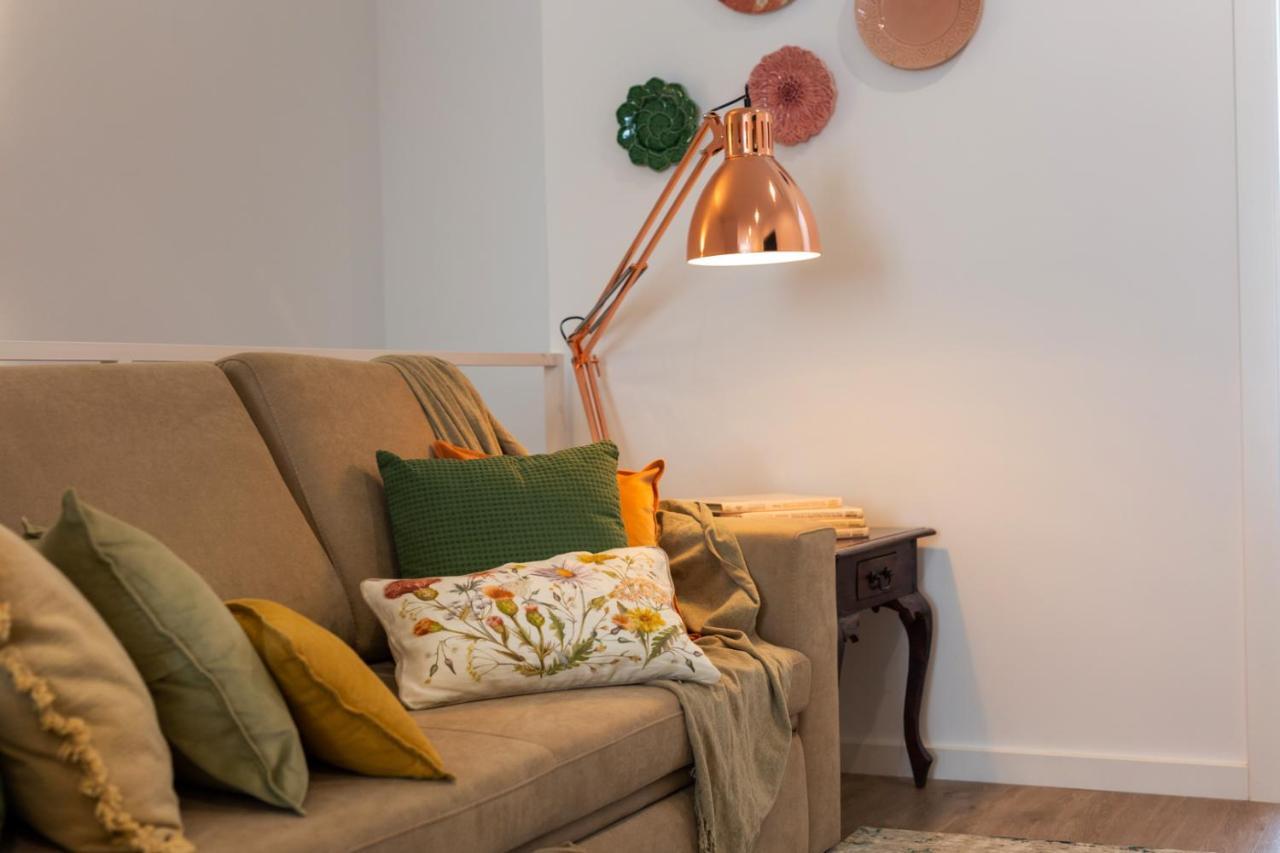 Stupendo- Two Rooms, Patio With Refreshing Pond-Center-Air Conditioning-Free Park Lisboa Exteriör bild