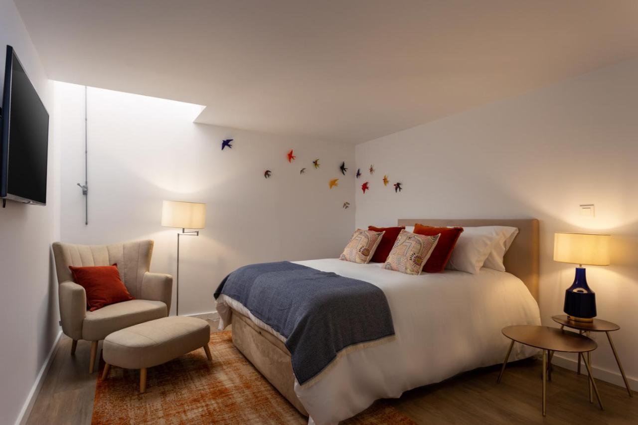 Stupendo- Two Rooms, Patio With Refreshing Pond-Center-Air Conditioning-Free Park Lisboa Exteriör bild