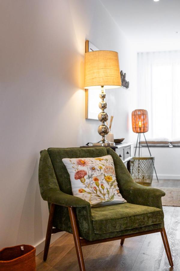 Stupendo- Two Rooms, Patio With Refreshing Pond-Center-Air Conditioning-Free Park Lisboa Exteriör bild